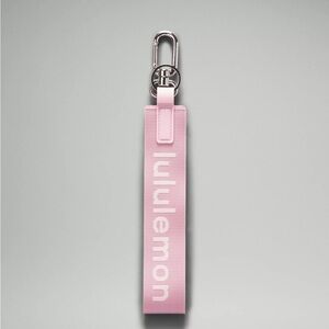 Lululemon Never Lost Keychain Light pink